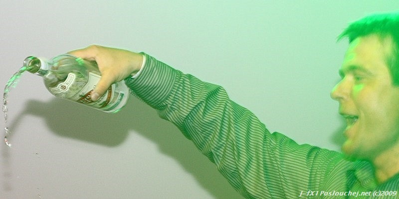 koncert: WWW - KŘEST CD - Úterý 12. 5. 2009